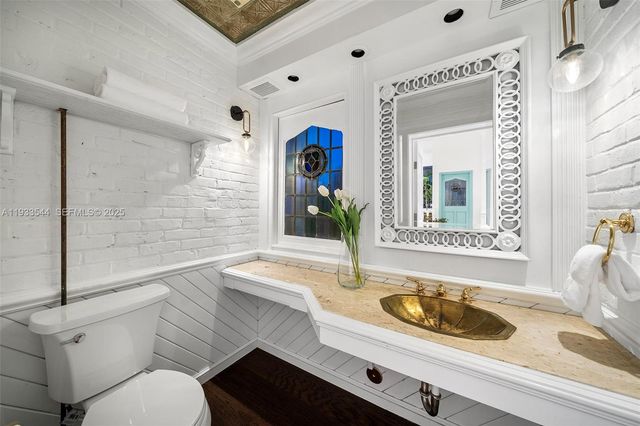 3500 Flamingo Dr, Miami Beach, FL 33140