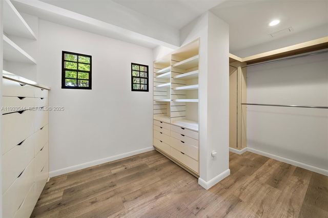 3500 Flamingo Dr, Miami Beach, FL 33140