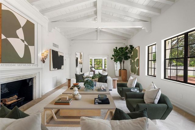 3500 Flamingo Dr, Miami Beach, FL 33140