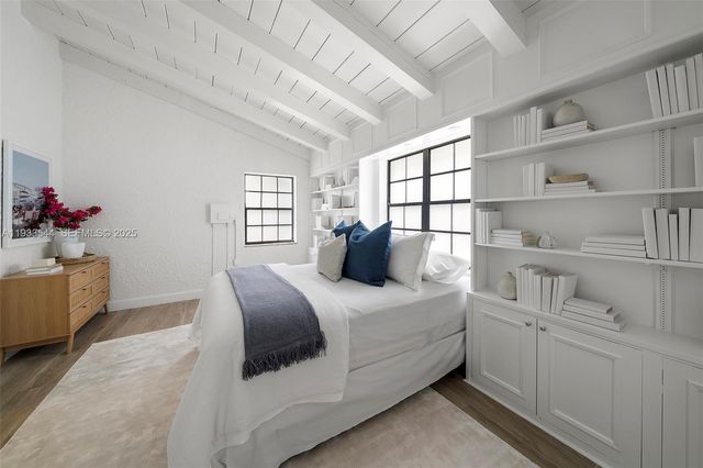 3500 Flamingo Dr, Miami Beach, FL 33140