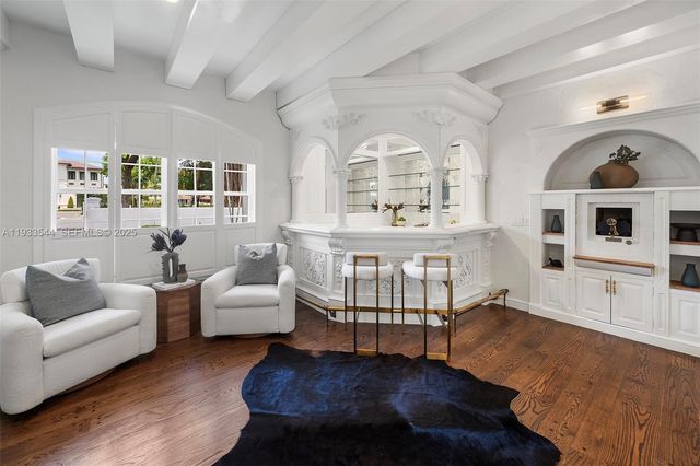 3500 Flamingo Dr, Miami Beach, FL 33140