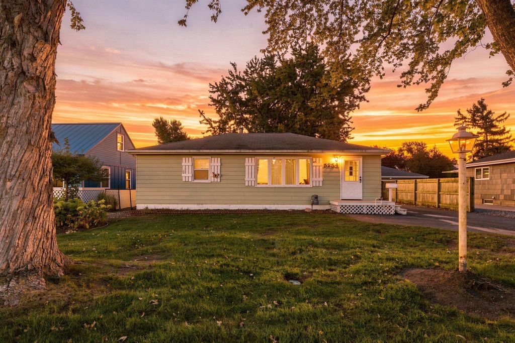 5254 Kentucky Avenue N, Crystal, MN 55428 — exterior