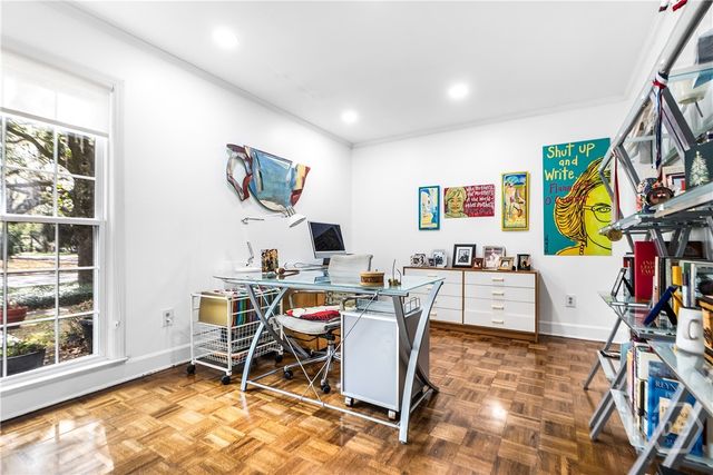 102 E 55th Street, Savannah, GA 31405