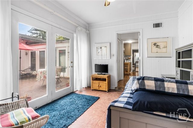 102 E 55th Street, Savannah, GA 31405