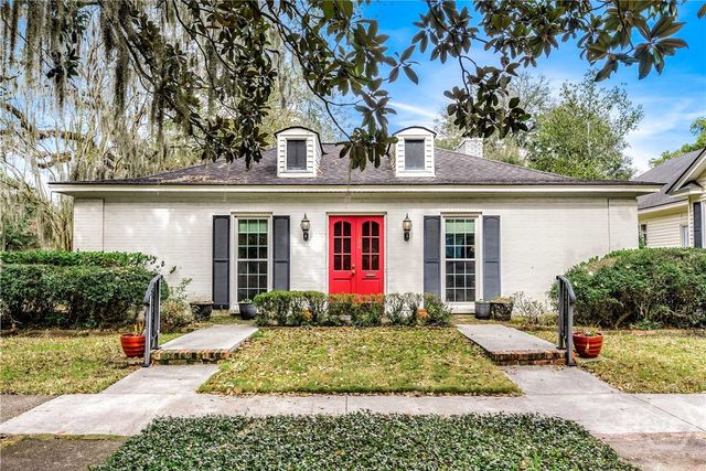 102 E 55th Street, Savannah, GA 31405