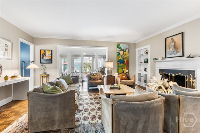 102 E 55th Street, Savannah, GA 31405