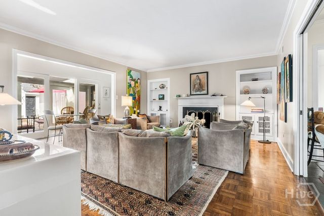 102 E 55th Street, Savannah, GA 31405