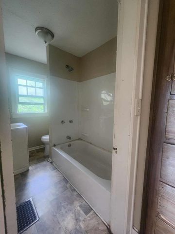 1175 Oakwood Avenue, Columbus, OH 43206