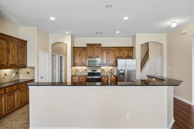 4201 Garden Path Lane, Mansfield, TX 76063