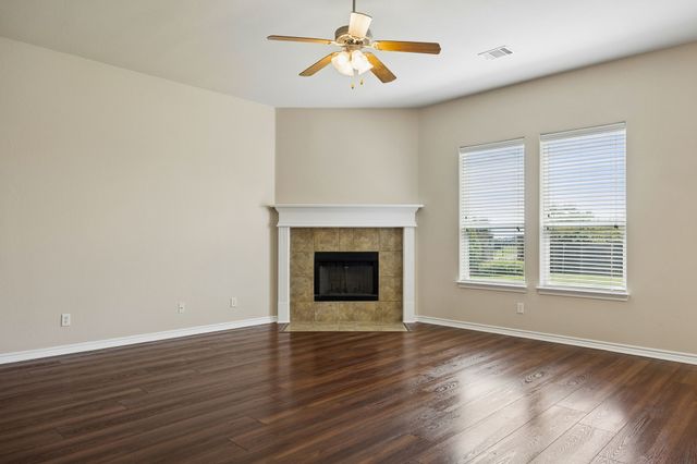 4201 Garden Path Lane, Mansfield, TX 76063