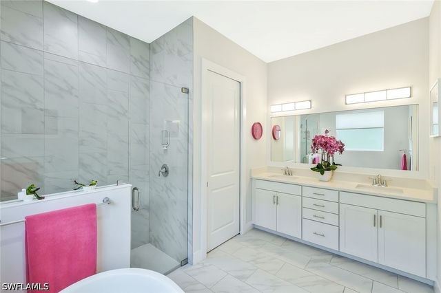 3754 Sapphire Cove CIR, Naples, FL 34114