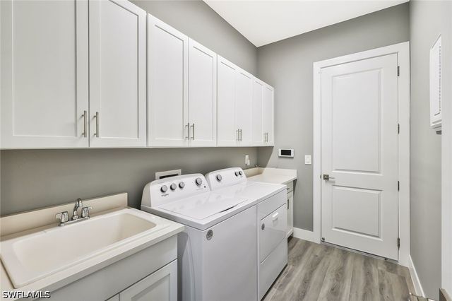 3754 Sapphire Cove CIR, Naples, FL 34114