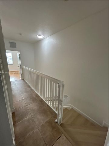 230 SE 29th Ave 11, Homestead, FL 33033