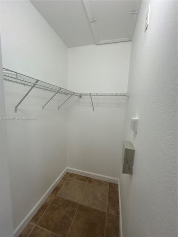 230 SE 29th Ave 11, Homestead, FL 33033