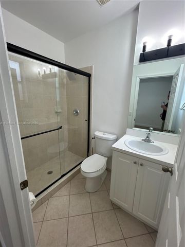 230 SE 29th Ave 11, Homestead, FL 33033