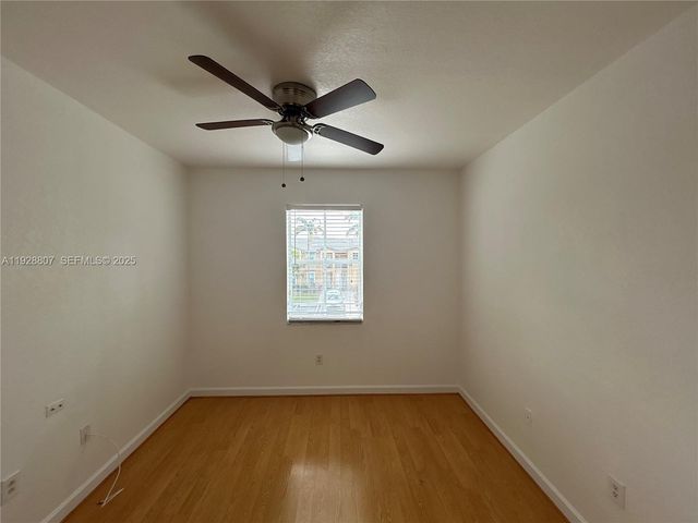 230 SE 29th Ave 11, Homestead, FL 33033