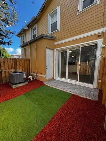 230 SE 29th Ave 11, Homestead, FL 33033