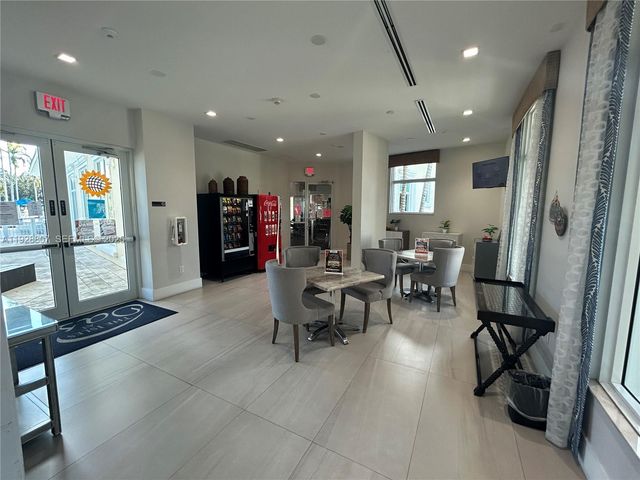 230 SE 29th Ave 11, Homestead, FL 33033