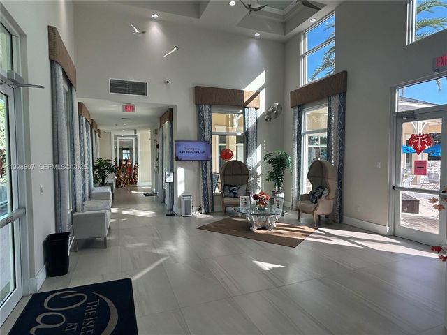 230 SE 29th Ave 11, Homestead, FL 33033