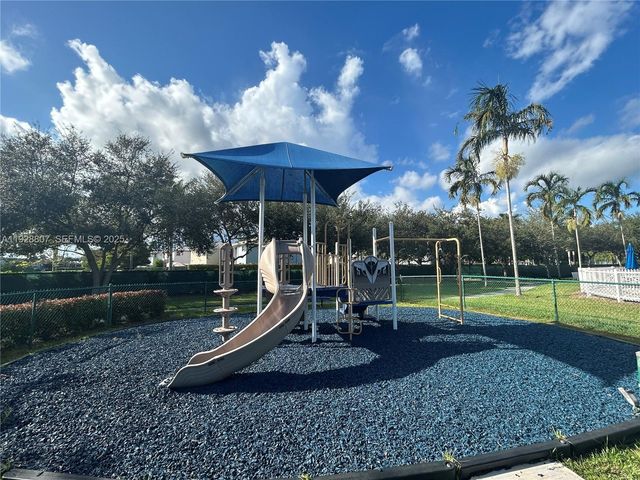 230 SE 29th Ave 11, Homestead, FL 33033