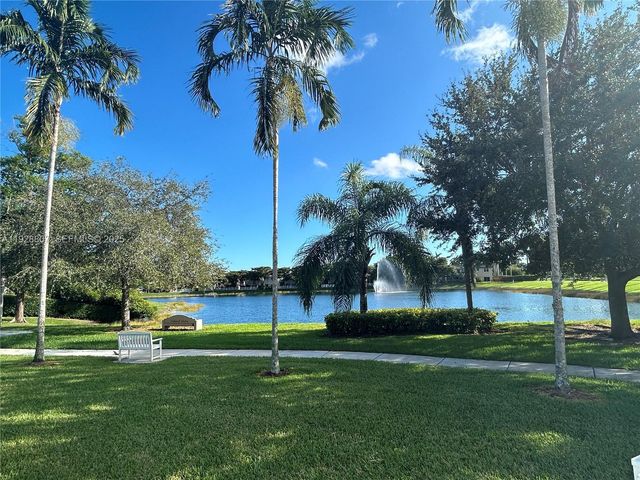 230 SE 29th Ave 11, Homestead, FL 33033