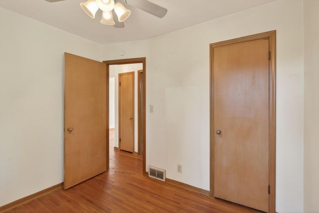 1502 Sherren Avenue E, Maplewood, MN 55109