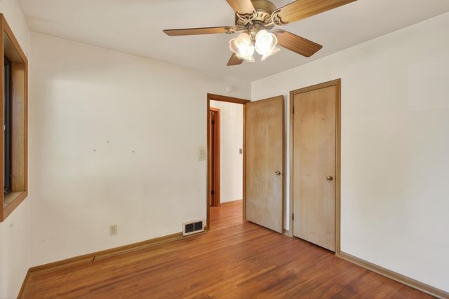 1502 Sherren Avenue E, Maplewood, MN 55109
