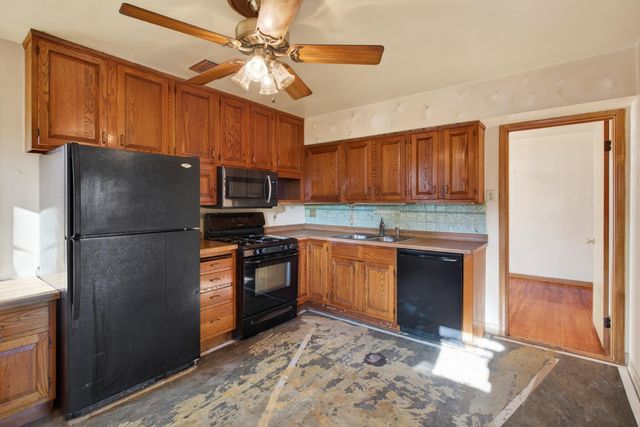 1502 Sherren Avenue E, Maplewood, MN 55109