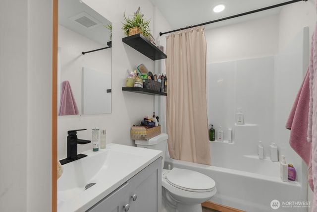 2300 Kelso Drive, Kelso, WA 98626