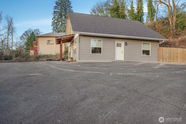2300 Kelso Drive, Kelso, WA 98626