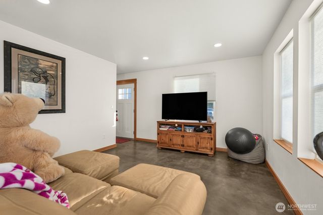 2300 Kelso Drive, Kelso, WA 98626