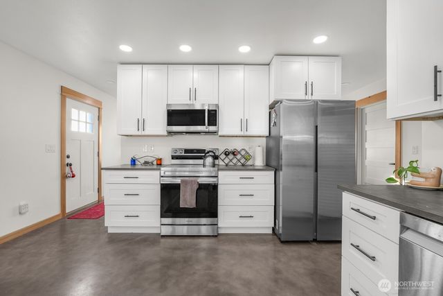 2300 Kelso Drive, Kelso, WA 98626