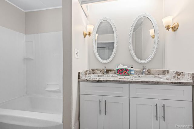 7993 CHURCH Road, Grosse Ile Township, MI 48138