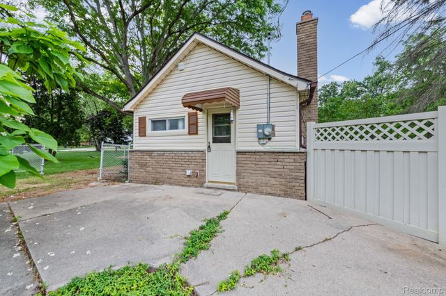 7993 CHURCH Road, Grosse Ile Township, MI 48138