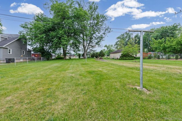 7993 CHURCH Road, Grosse Ile Township, MI 48138