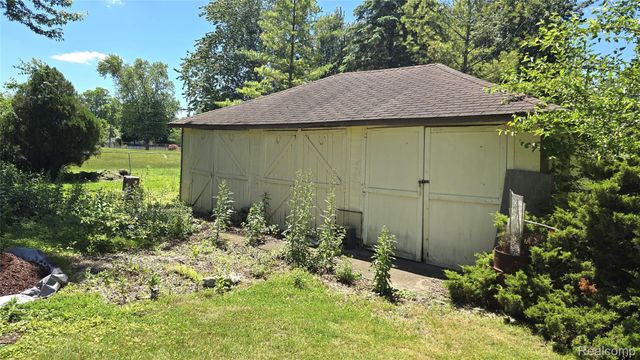 7993 CHURCH Road, Grosse Ile Township, MI 48138
