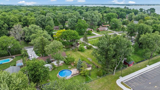 7993 CHURCH Road, Grosse Ile Township, MI 48138