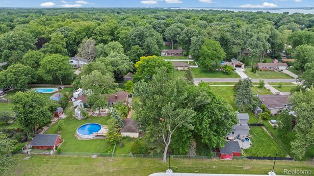 7993 CHURCH Road, Grosse Ile Township, MI 48138