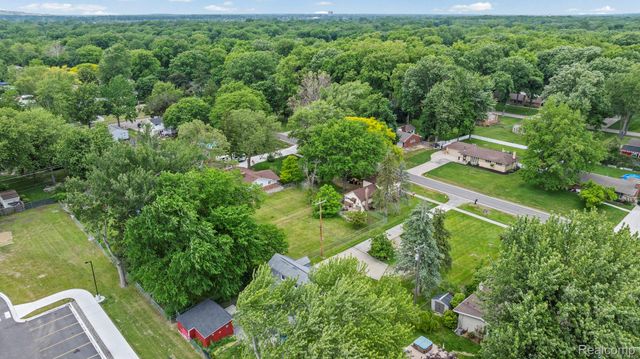7993 CHURCH Road, Grosse Ile Township, MI 48138