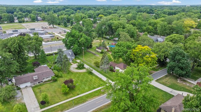 7993 CHURCH Road, Grosse Ile Township, MI 48138