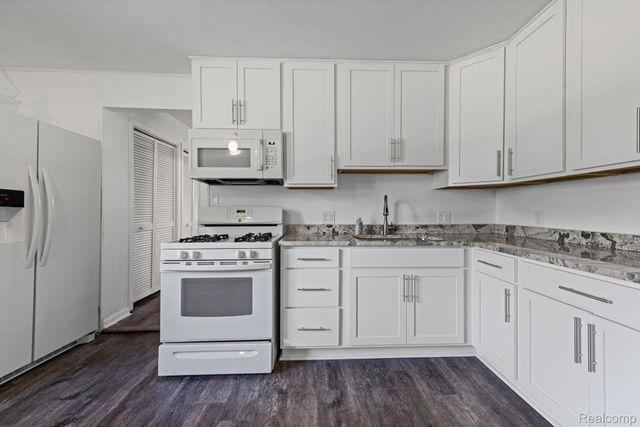 7993 CHURCH Road, Grosse Ile Township, MI 48138