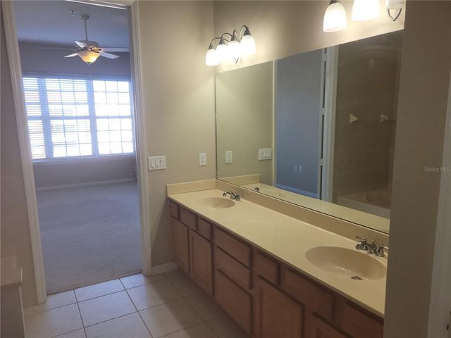 7905 N SEMINOLE BOULEVARD 3404, Seminole, FL 33772