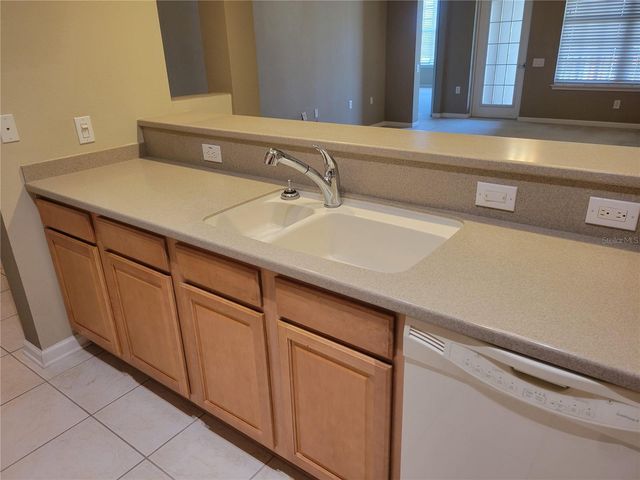 7905 N SEMINOLE BOULEVARD 3404, Seminole, FL 33772