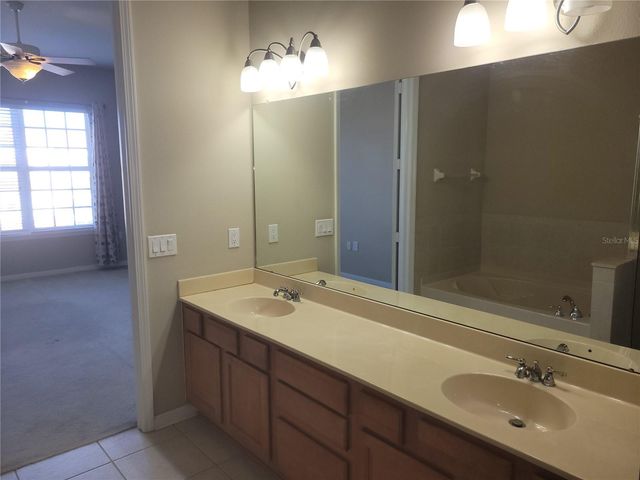 7905 N SEMINOLE BOULEVARD 3404, Seminole, FL 33772