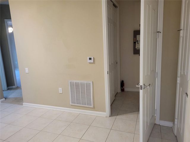 7905 N SEMINOLE BOULEVARD 3404, Seminole, FL 33772