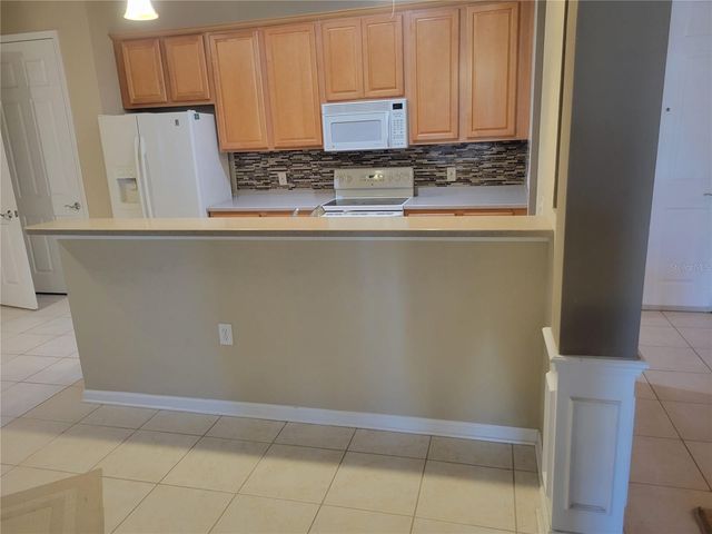 7905 N SEMINOLE BOULEVARD 3404, Seminole, FL 33772