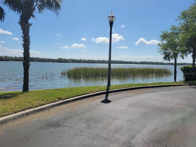 7905 N SEMINOLE BOULEVARD 3404, Seminole, FL 33772