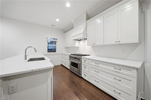 752 Victor RD, Virginia Beach, VA 23454