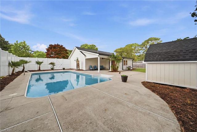 752 Victor RD, Virginia Beach, VA 23454