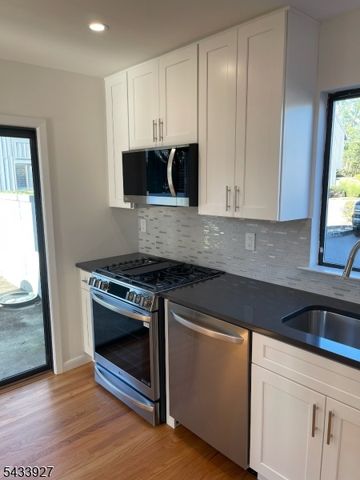 73 Linda Ln, Edison Twp., NJ 08820